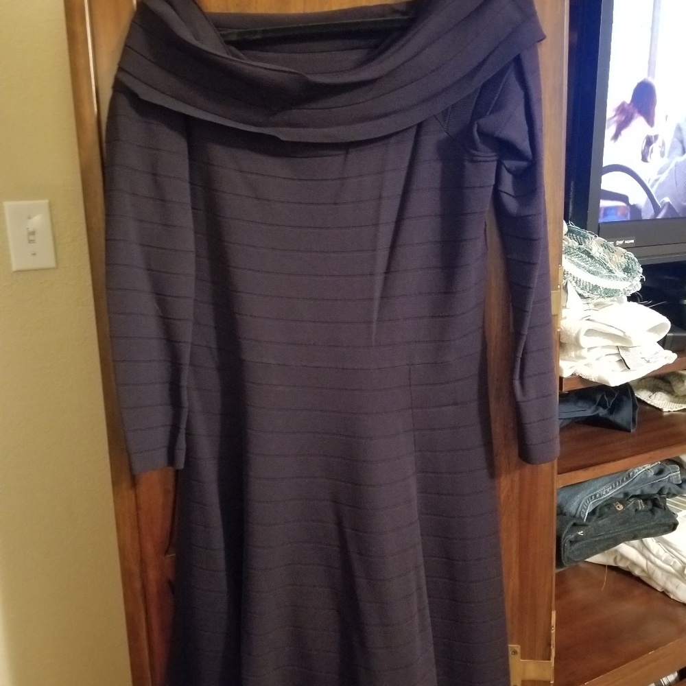 Dress - Picture 2 of 3